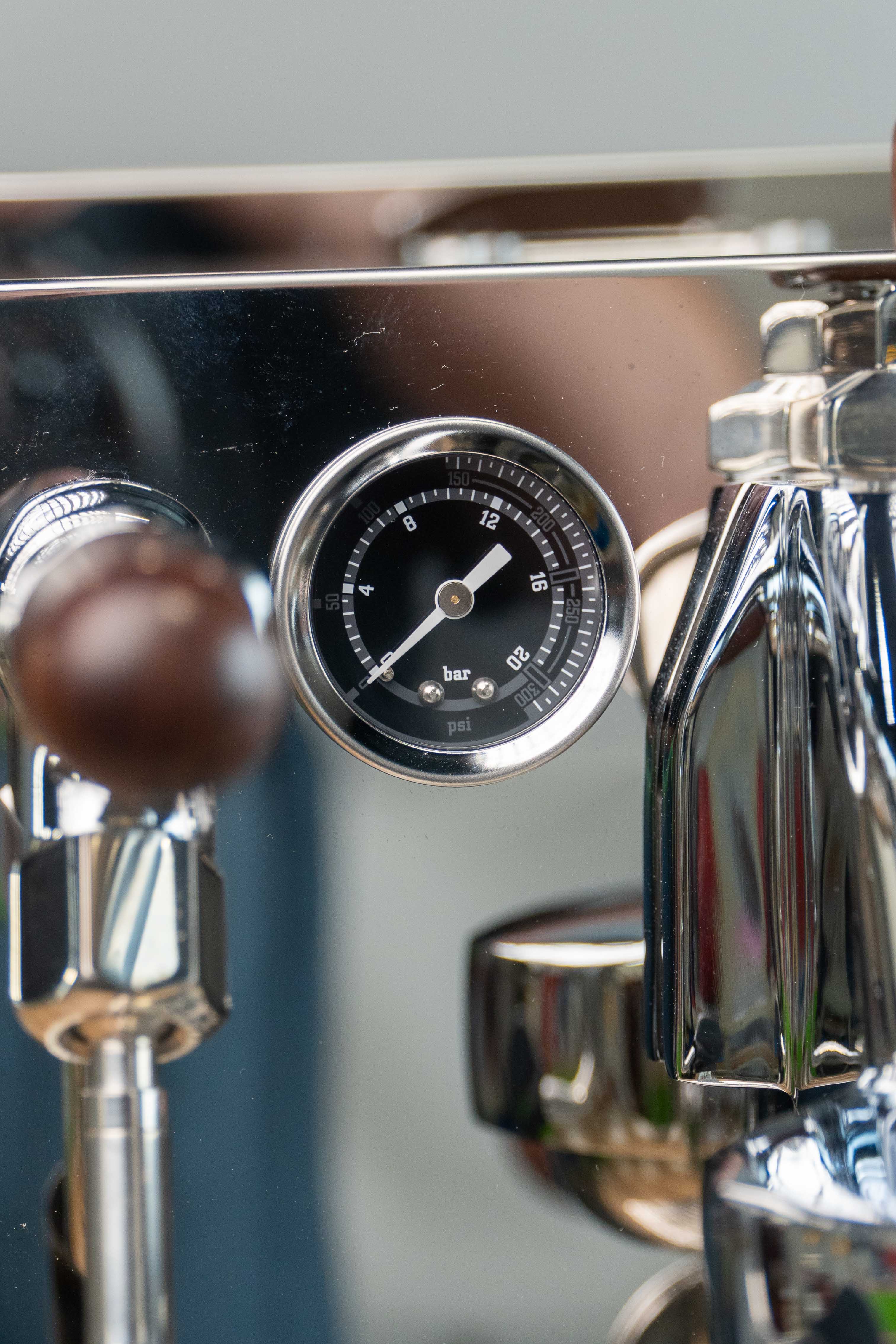Turin™ Gallatin DB - Dual Boiler Espresso Machine with PID - Image 13